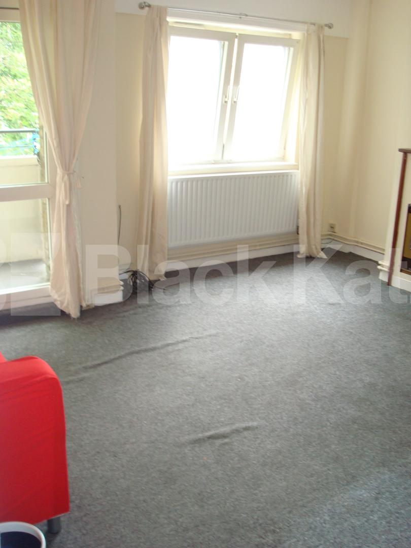 			NEW INSTRUCTION, 4 Bedroom, 1 bath, 1 reception Flat			 Agden street, Clerkenwell / Old street